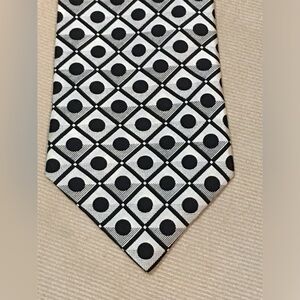 Vintage COVONA COLLECTION Black & White Geometric Neck Tie. 100% Silk